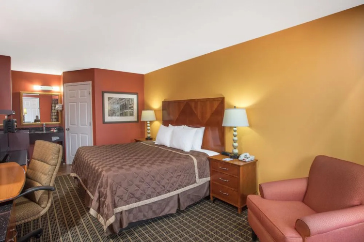 Travelodge Commerce