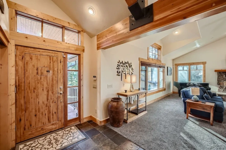 4 Bedrooms Cottage