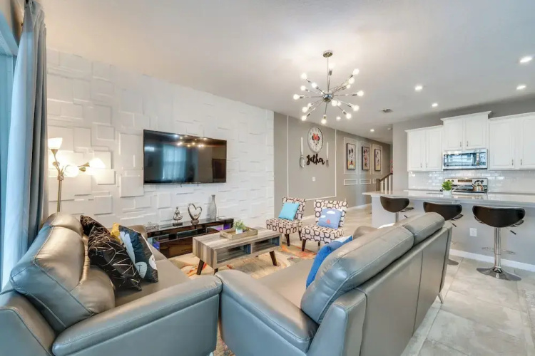 7 Mi to Wdw: Townhome w/ Private Pool