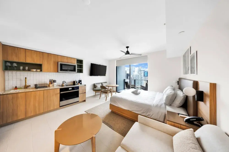Modern Studio in Downtown Miami