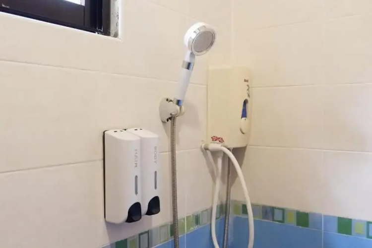 Hola Hostel Puerto Princesa