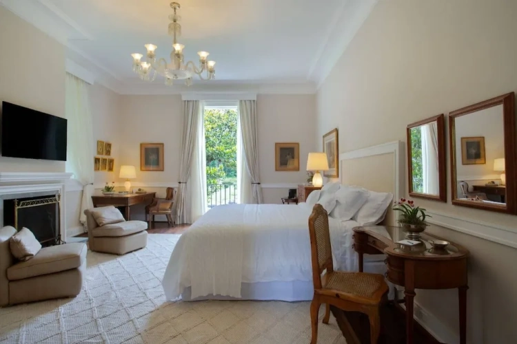 Luxury room