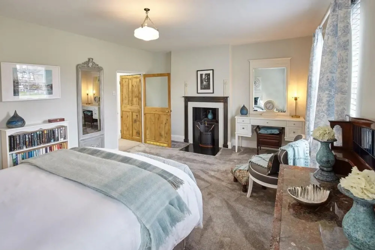 Host Stay Rose Cottage