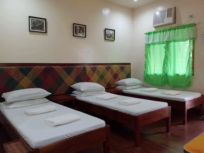 Deluxe Quadruple room with garden view