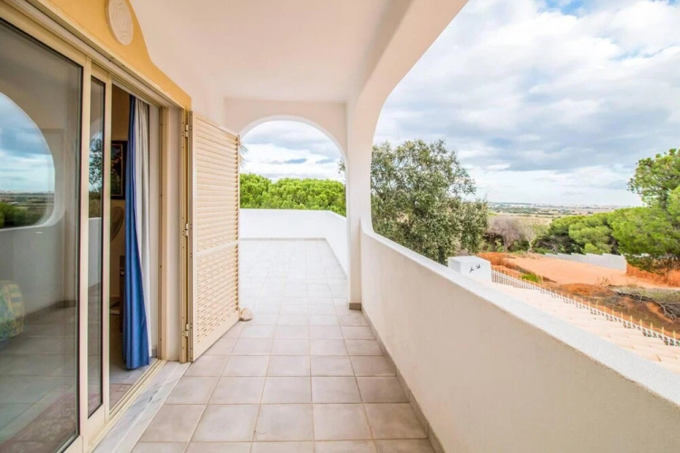 Stunning 3-bed Villa in Albufeira