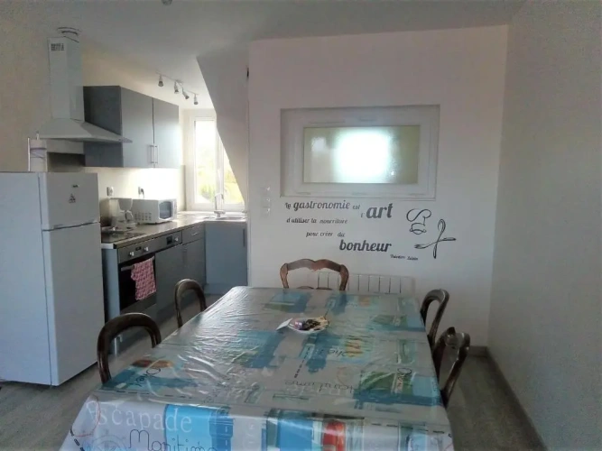 2 Bedrooms Apartment