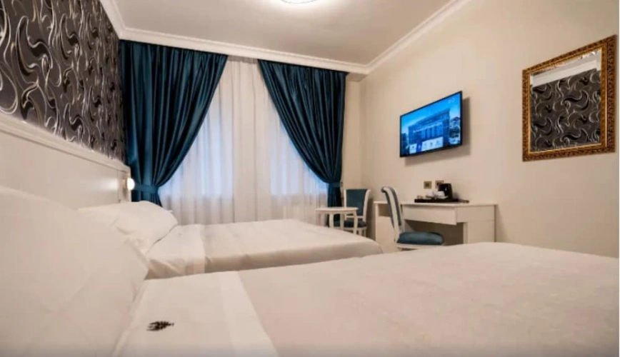Standard Twin room with city view