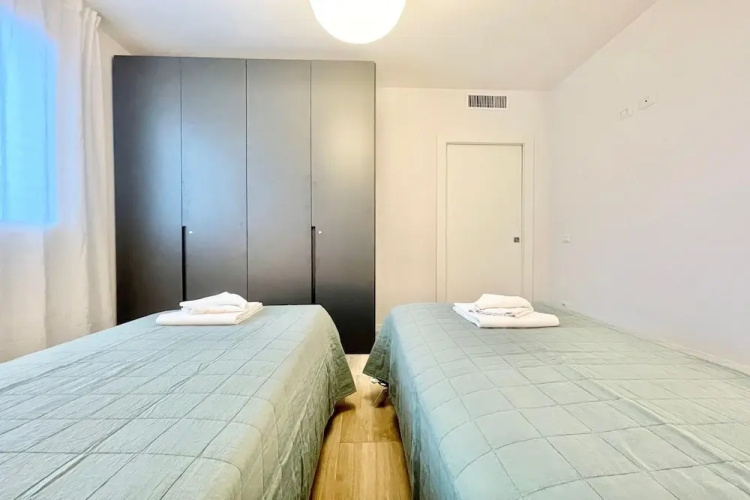 Modern House Apartment 4