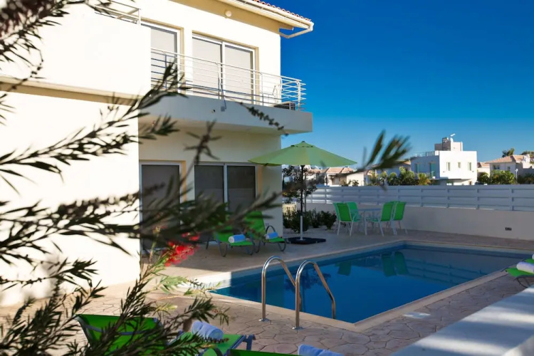 Cyprus Villa Delfini 08 Gold