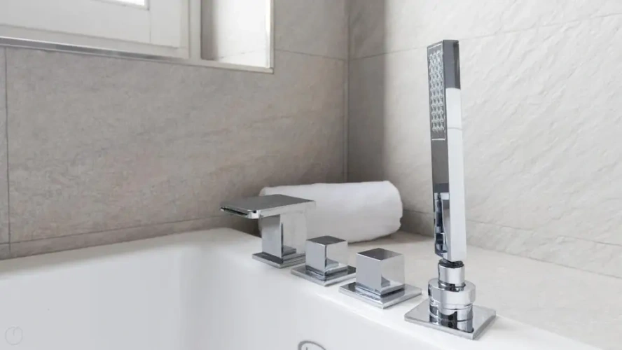 Sextuple Apartment