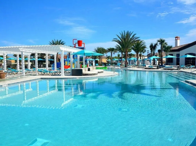 Luxurious Vacation Townhome With Private Pool