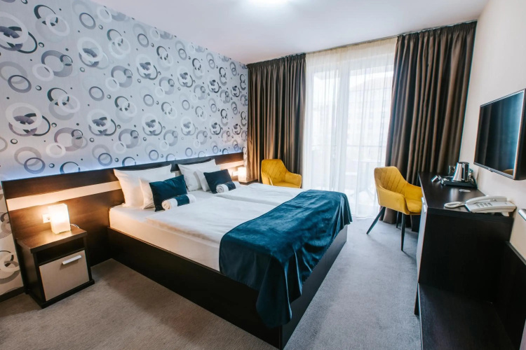 Auris Hotel