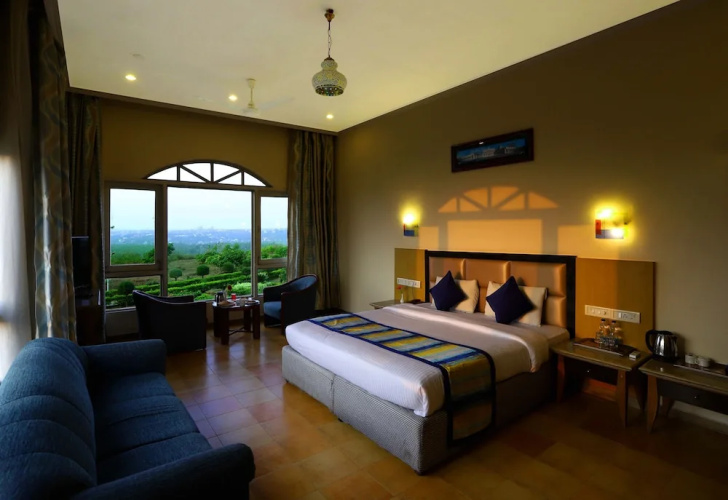Kohinoor Samudra Beach Resort