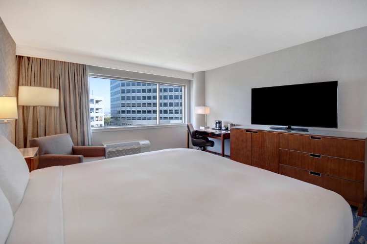 DoubleTree by Hilton Hotel LAX - El Segundo photo 9