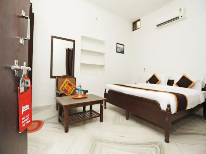 OYO 9470 The Grace Inn