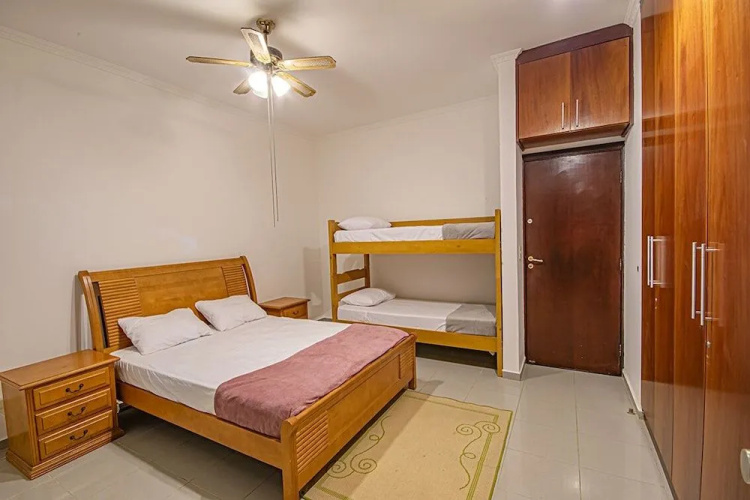 Hobi Hostel Bar & Lounge