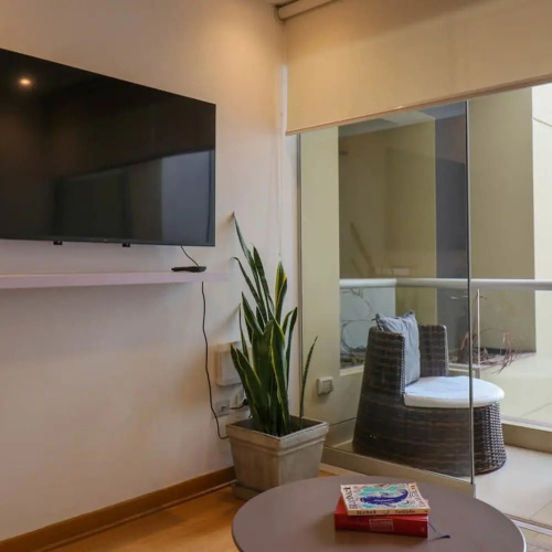 Lovely 3BR With Balcony in Miraflores