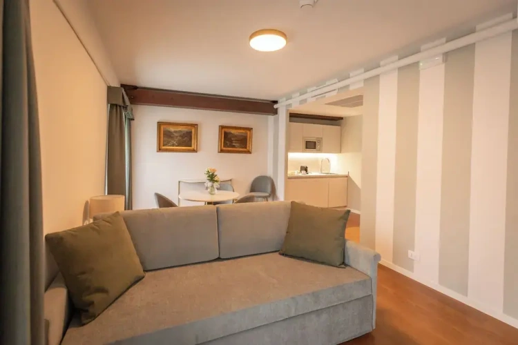 Premier Apartment