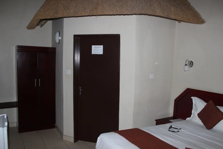 3 Bedrooms Family Cottage with pool view