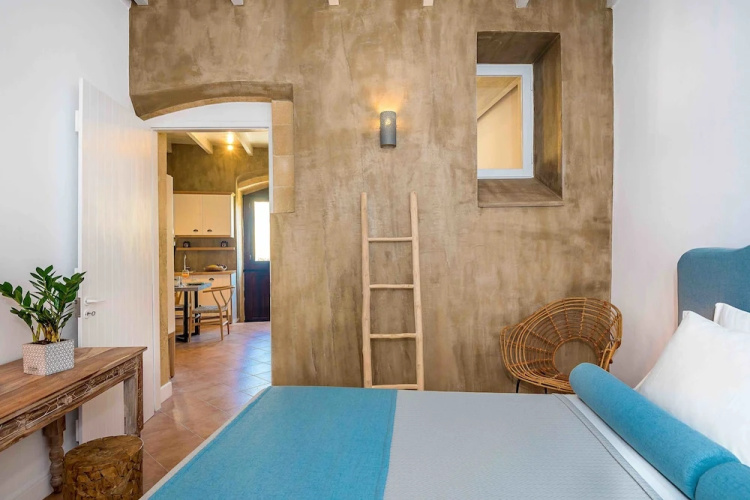 Lithinon Suites & Studios White