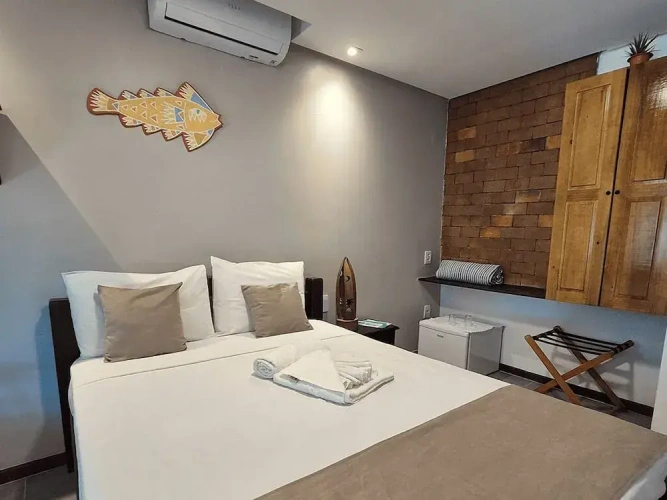 Deluxe room with balcony and with partial ocean view