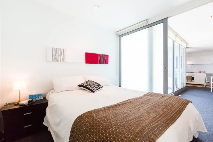 ALLINDA, 1BDR Melbourne Apartment