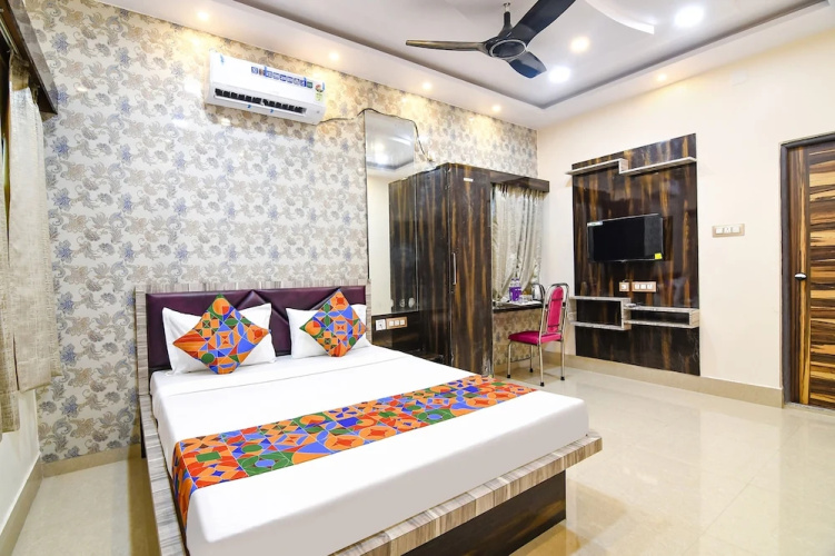 Fabhotel Sriya