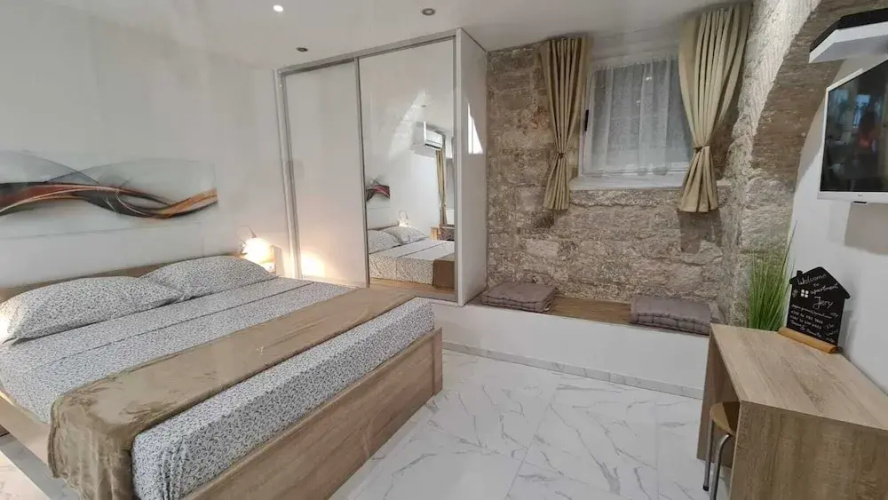 Tales Of Split-100 Meters From The Seafront