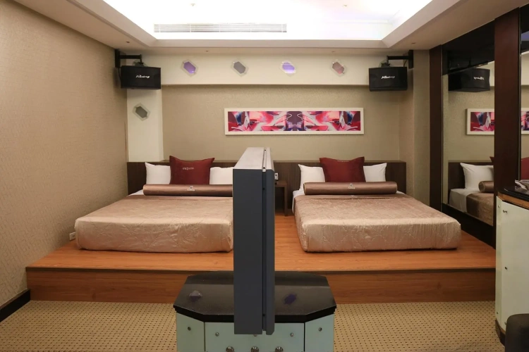 Deluxe Quadruple room