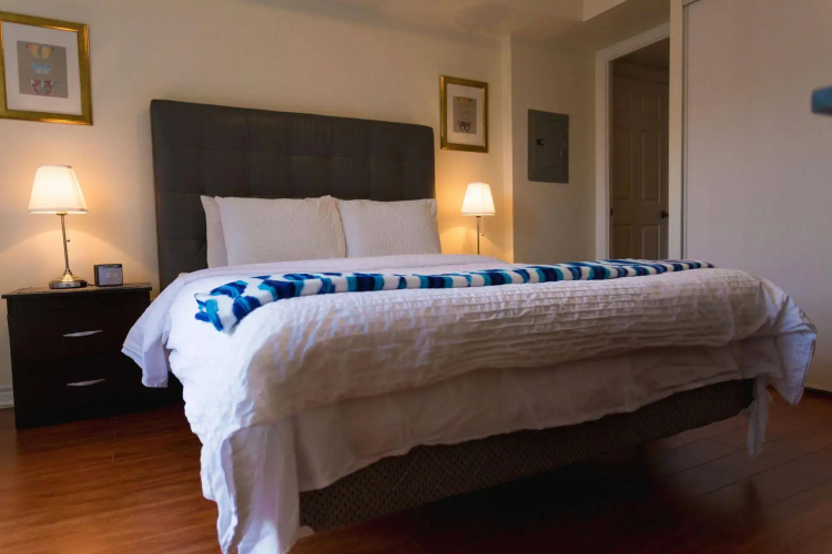 Red Maple Suites - Icon
