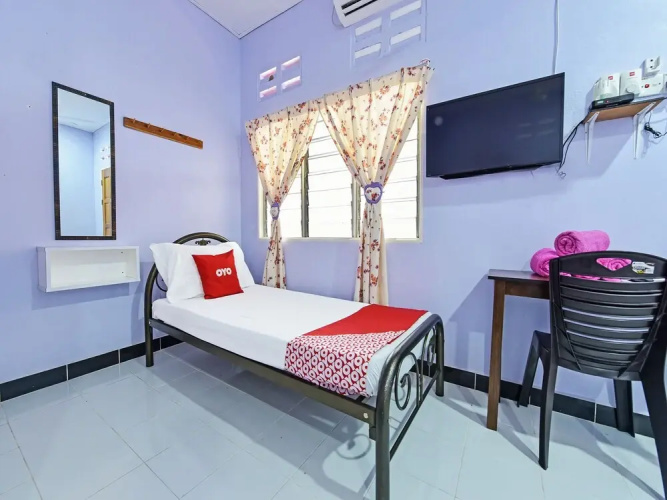 OYO 90660 Rayyans Roomstay