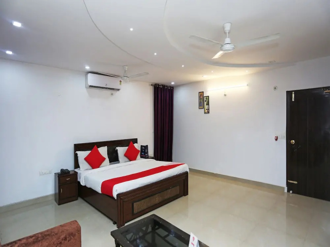 OYO 10198 Hotel Aris