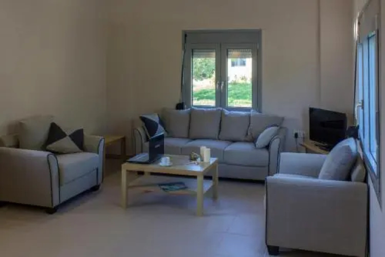 Perivoli House B