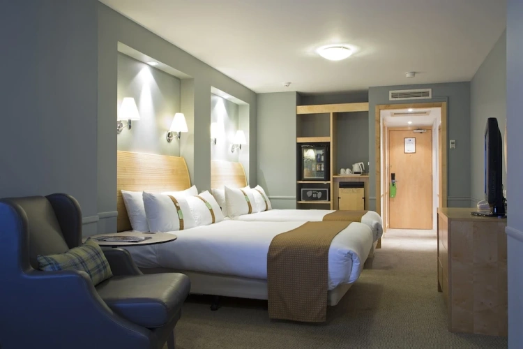 Quadruple Suite