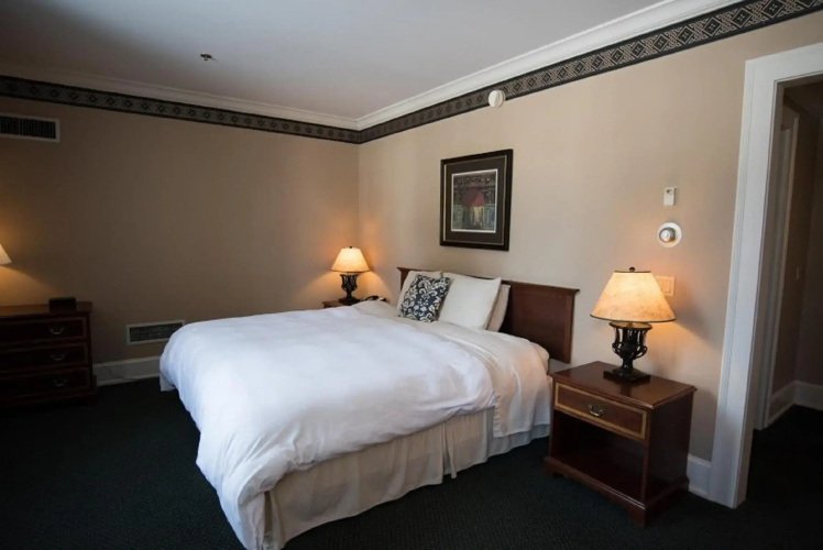 Bertram Inn at Glenmoor