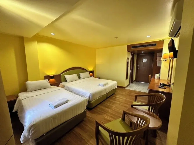 1 Bedroom Standard Triple Family room with balcony