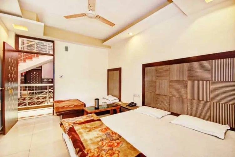 Standard Triple Family room