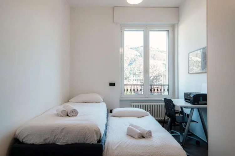 2 Bedrooms Apartment