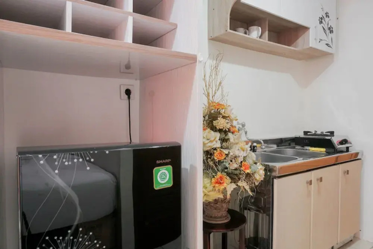 Simply Modern Studio Apartment at Centro City Residence
