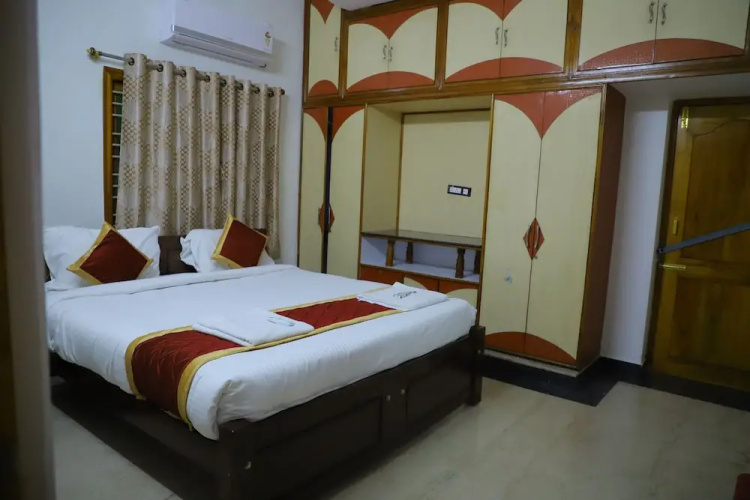 Nanda Mohan Homestay