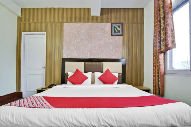 Capital O 11741 Hotel Nest