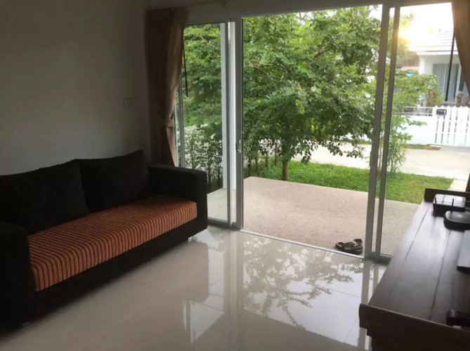 2 Bed Villa 15 min walk to beach