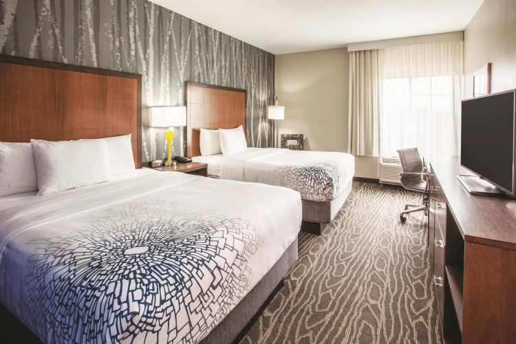 La Quinta Inn And Suites Duluth