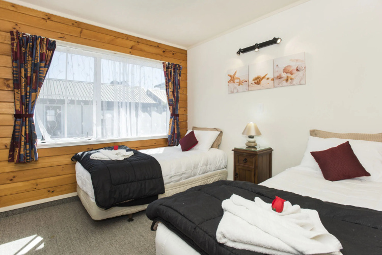 Tudor Park Motel