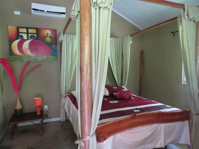 Monkey Lodge Panama