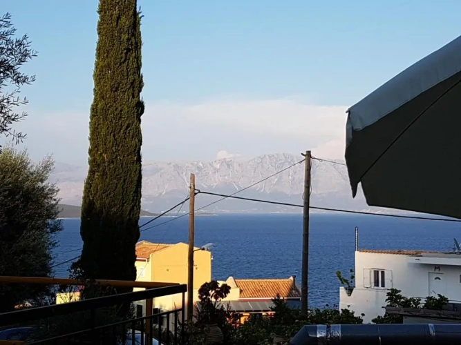 Standard Triple room with sea view