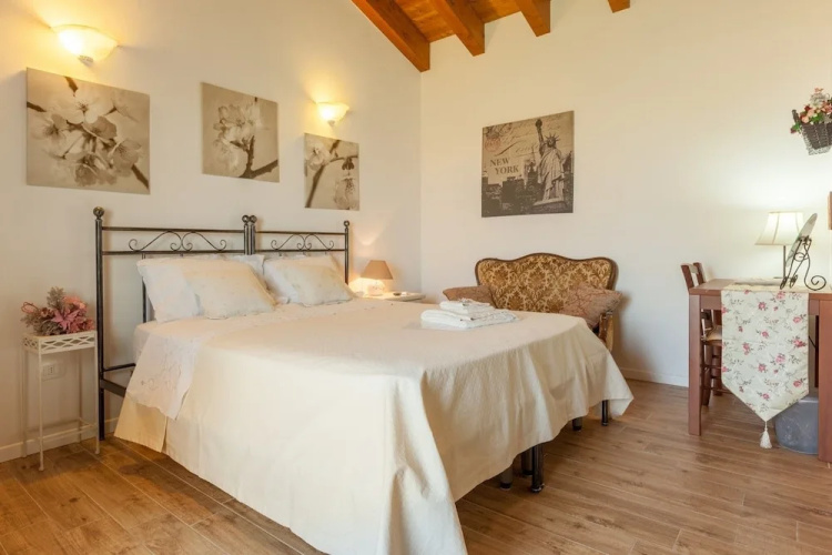 Mum's Bed & Breakfast