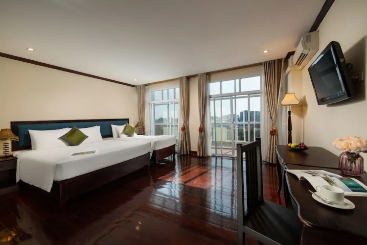 MK Royal Hotel