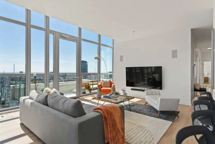 West Loop Group Retreat 2 Penthouses Balconies