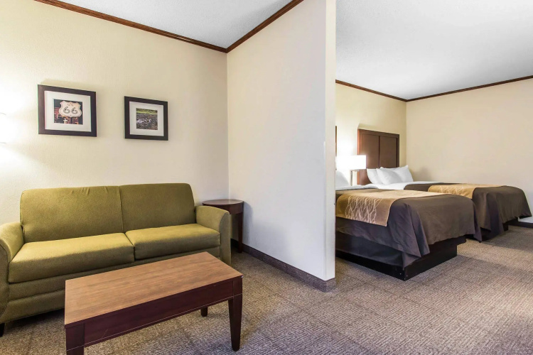 Ardmore Inn & Suites